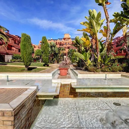 Spacious Beachfront Penthouse Apartman