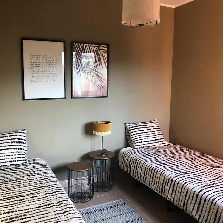 Apartman Spacious Beachfront Penthouse *
