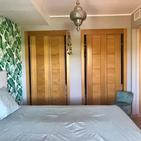 Apartman Spacious Beachfront Penthouse