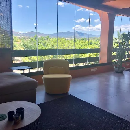 Spacious Beachfront Penthouse *