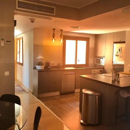 Apartman Spacious Beachfront Penthouse *